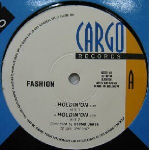 画像: FASHION / HOLDIN' ON  原修正